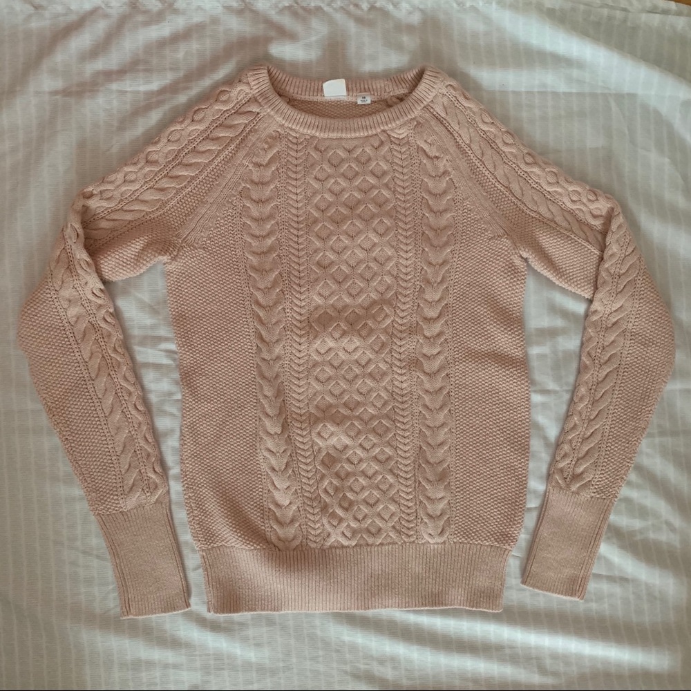 Cable knit pink sweater